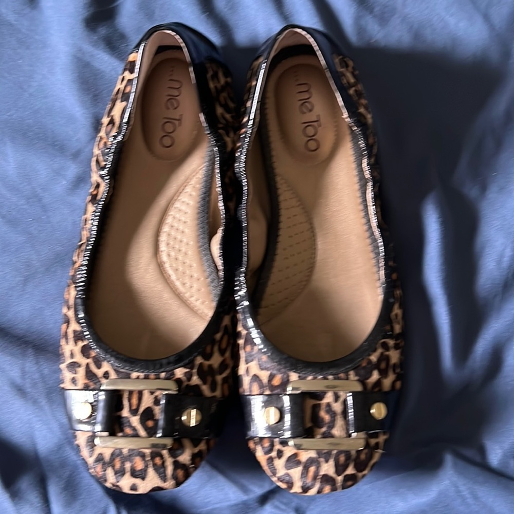 Me too leopard print flats.  Size 9